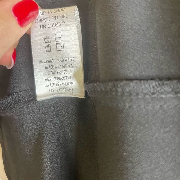 TOBI Women's Black Long Sleeve V-Neck Dress Size S Elegant Short - Picture 7 of 7